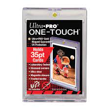 Ultra Pro One Touch Cardholder 35pt with Magnetic Closure